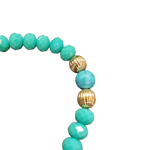 Avon Stone Accent Beaded Stretch Bracelet - Picture 2 of 3